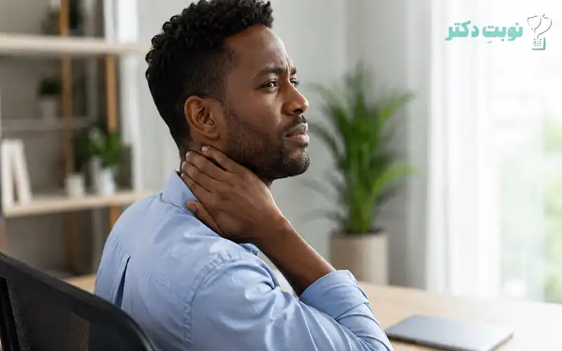 وضعیت بد بدن هنگام کار با موبایل و لپتاپ